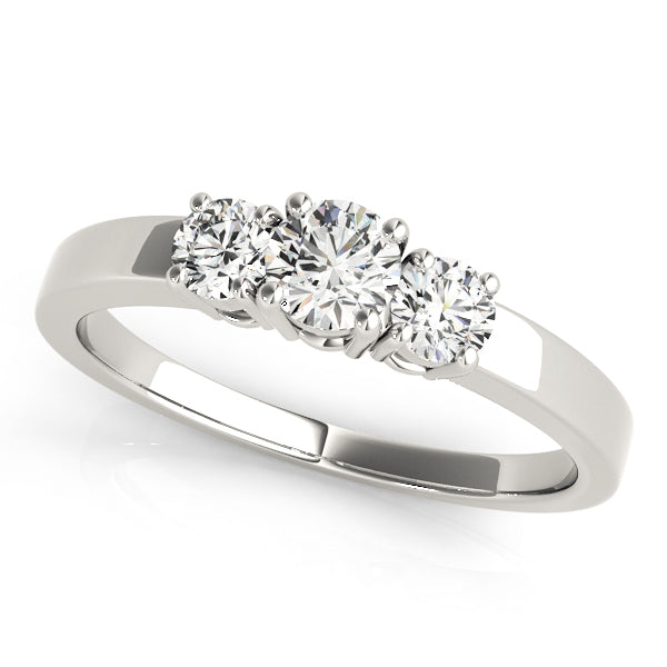 ENGAGEMENT RINGS 3 STONE ROUND