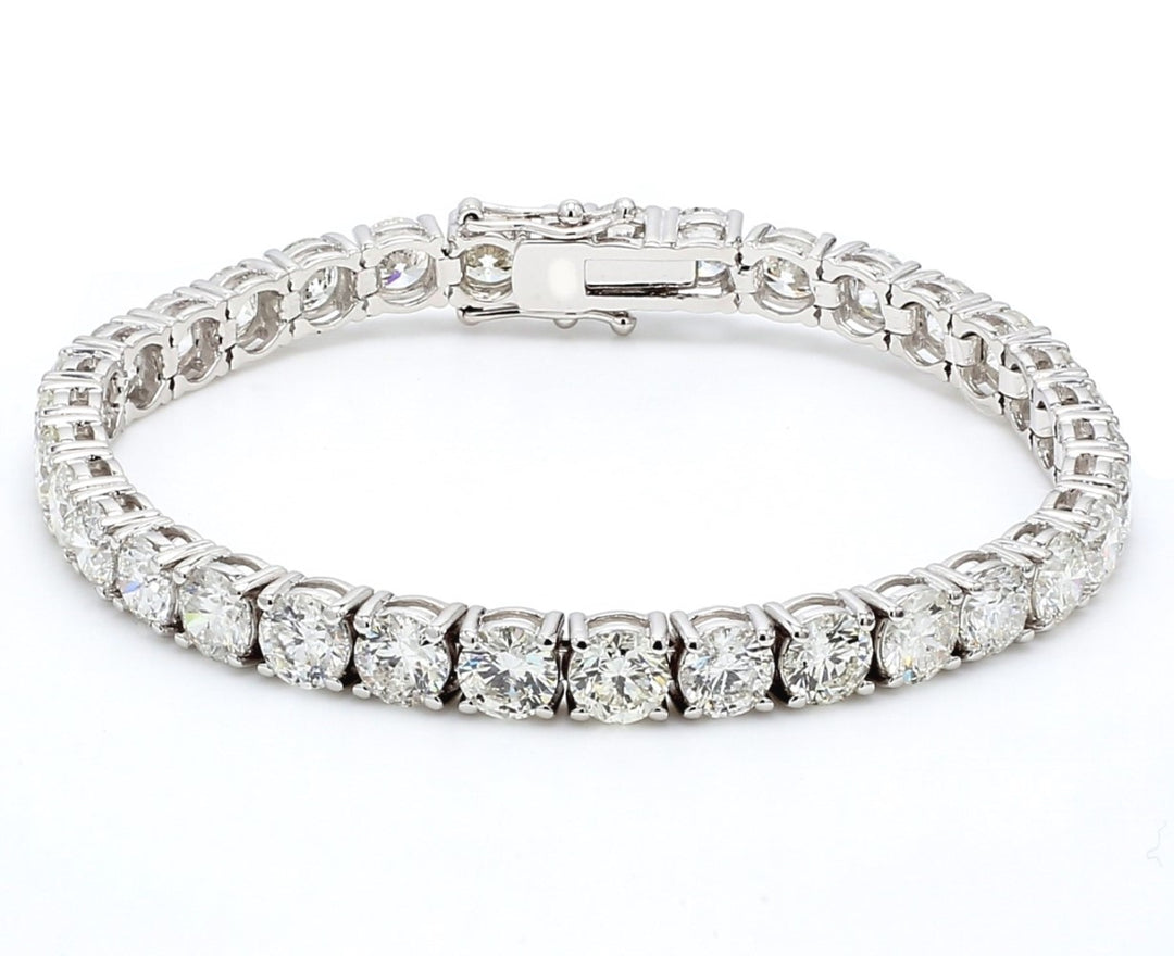 7"" Tennis bracelet with 4-prong set (45) round diamonds.  D9.00ct.t.w.