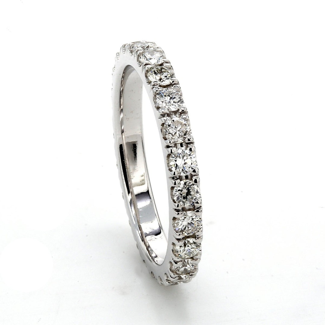 Eternity band with 4-prong set round diamonds.  D0.80ct.t.w.