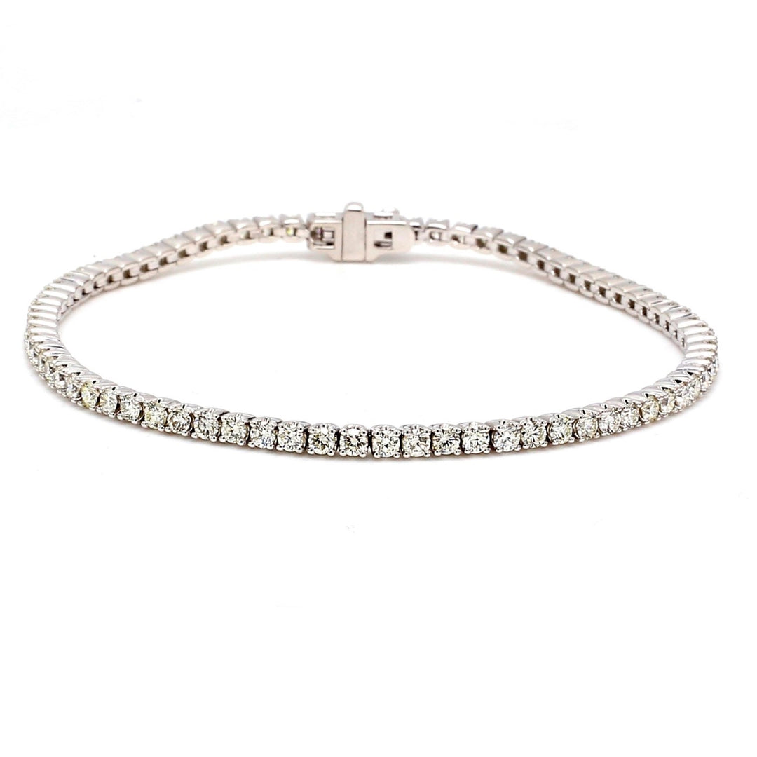 7"" Tennis bracelet with crown set (76) round diamonds.  D2.92ct.t.w.