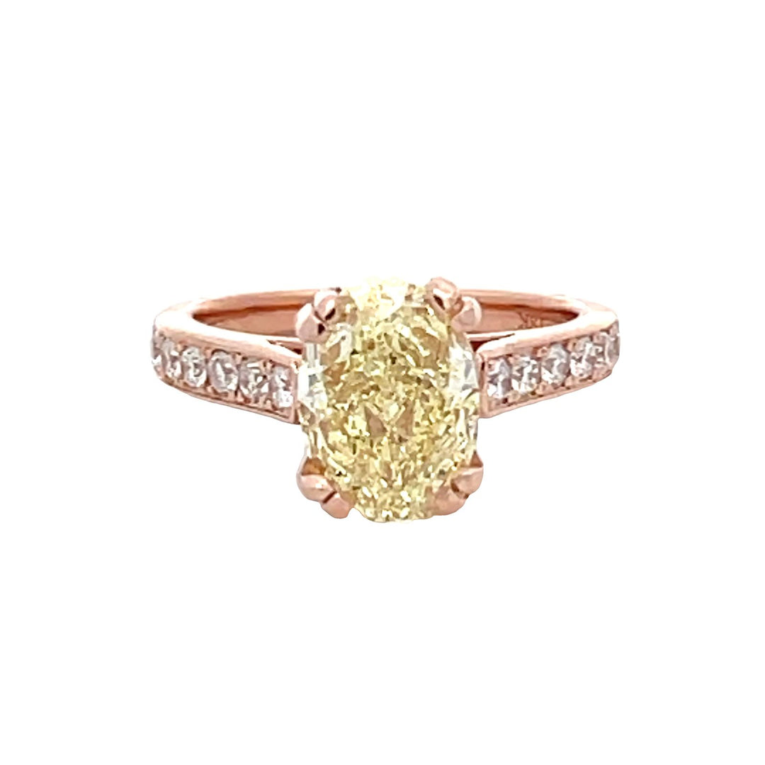 3-stone semi-mount in 18K WG with straight baguette diamond sides.  D0.36ct.t.w.