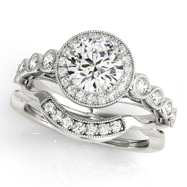 ENGAGEMENT RINGS HALO ROUND