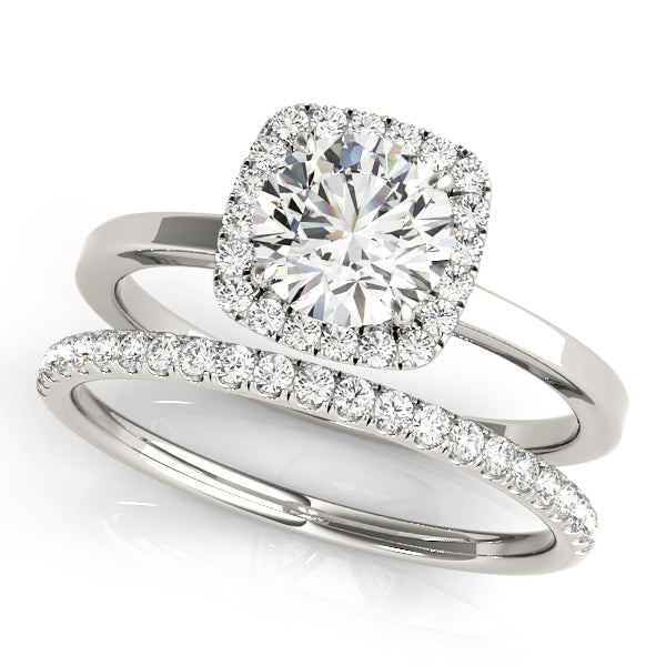 ENGAGEMENT RINGS HALO ROUND