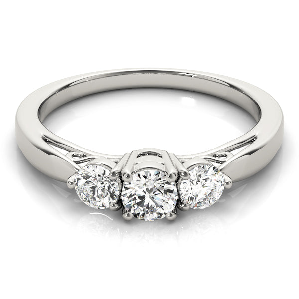 ENGAGEMENT RINGS 3 STONE ROUND