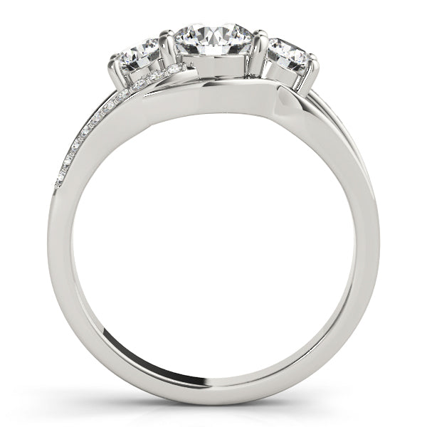 ENGAGEMENT RINGS 3 STONE ROUND