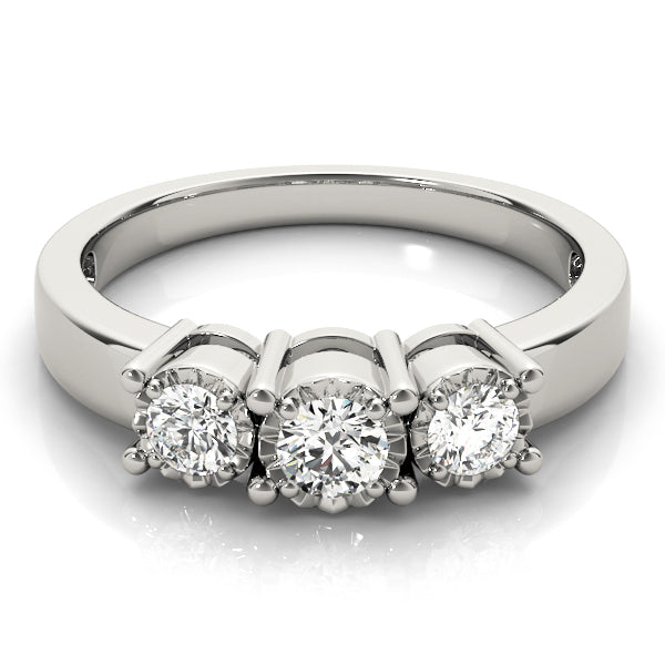 ENGAGEMENT RINGS 3 STONE ROUND