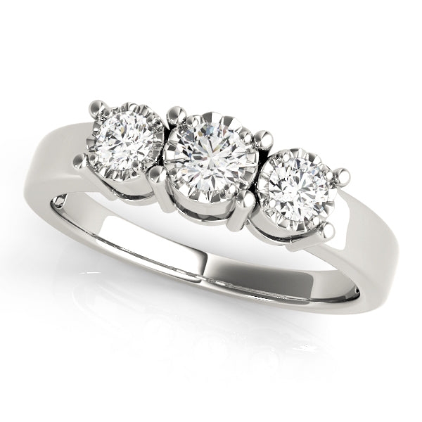 ENGAGEMENT RINGS 3 STONE ROUND