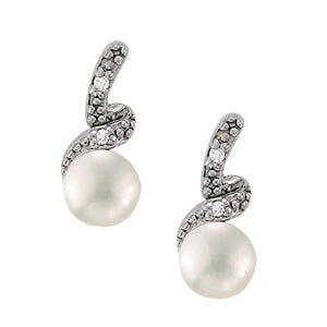 EARRING 6MM PEARL CENTER EARRING Complete per pair.